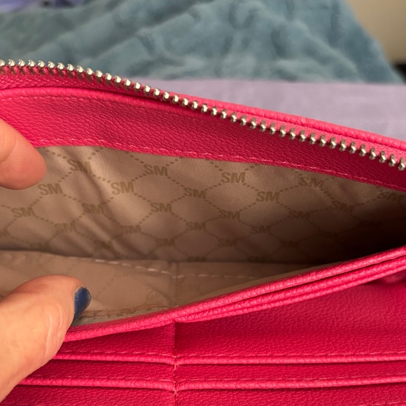 Steve Madden Vibrant Pink Wallet/Wristlet - Picture 7 of 8